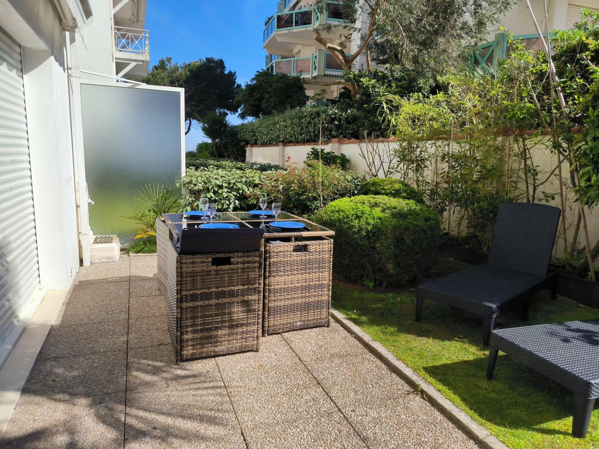 Appart Sur La Plage Pied Dans L Eau Avec Terrasse Jardin Vue Sur Le Bassin Depuis La Terrasse , Parking Arcachon Exterior photo