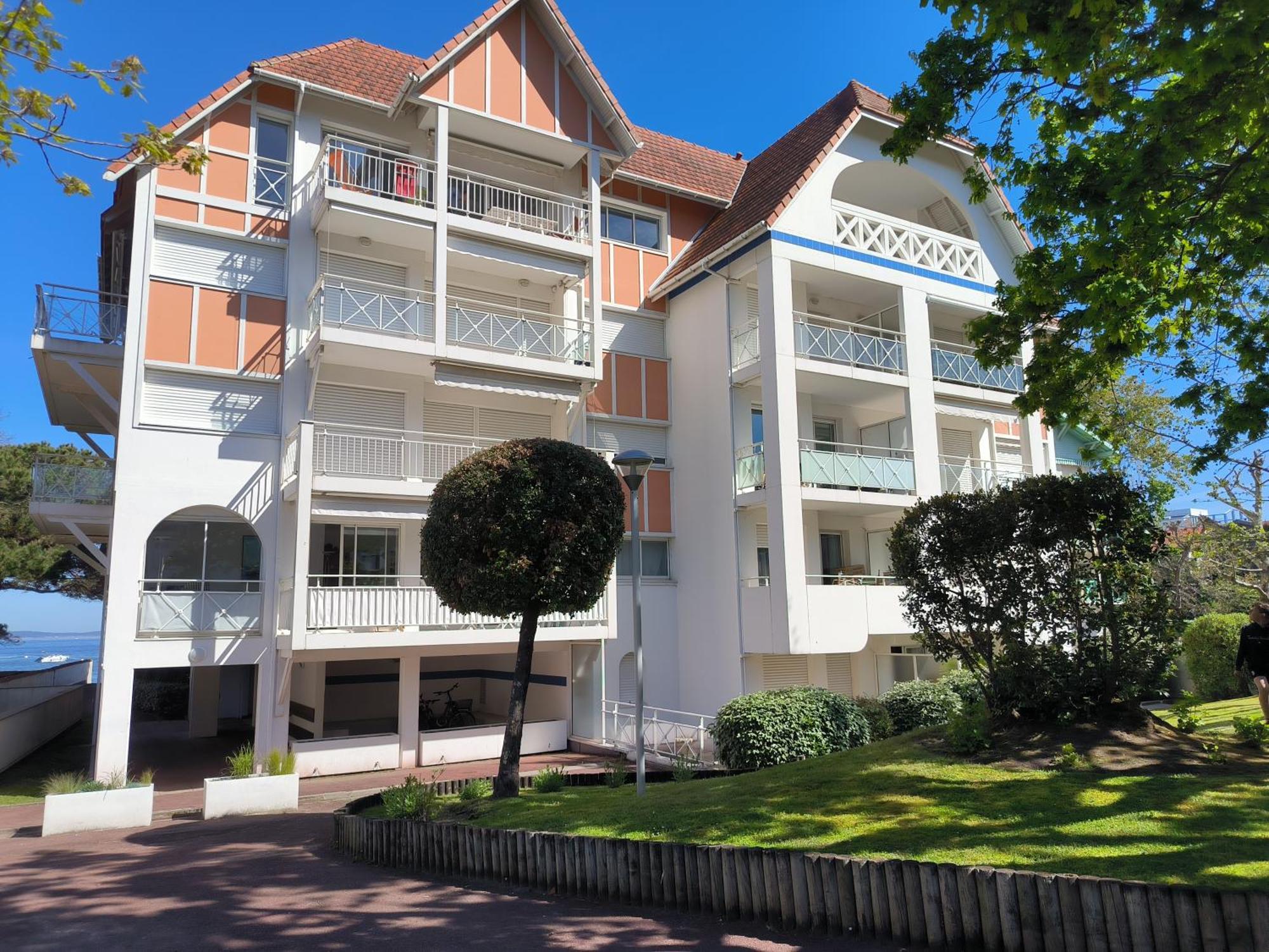 Appart Sur La Plage Pied Dans L Eau Avec Terrasse Jardin Vue Sur Le Bassin Depuis La Terrasse , Parking Arcachon Exterior photo